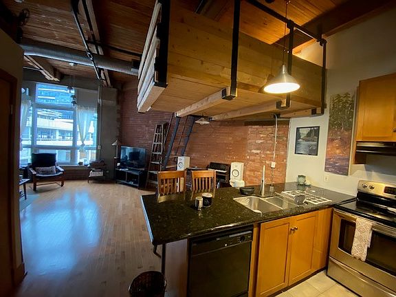5th image of 26 Ontario St