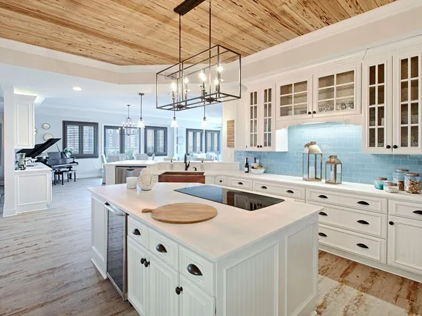 5 Calhoun Ave #Penthouse 705, Destin, FL 32541