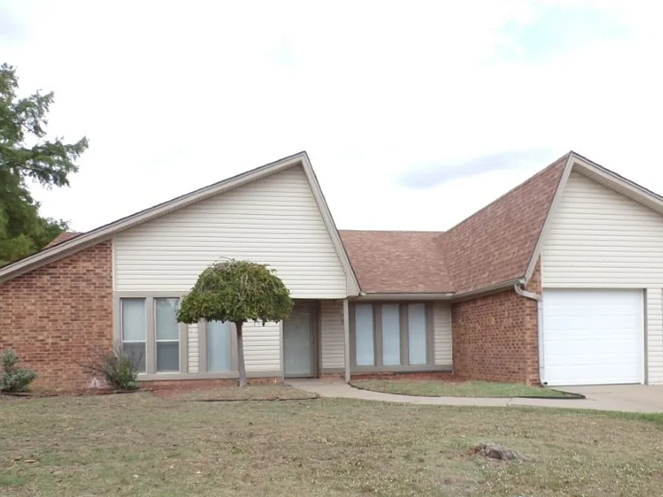 2408 NW Redwood Ln