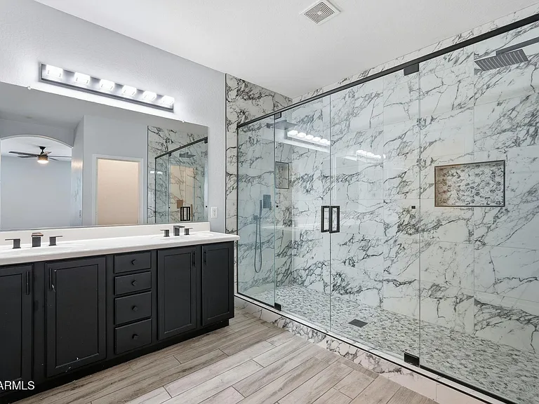 11402 W Alvarado Rd — Photo 21