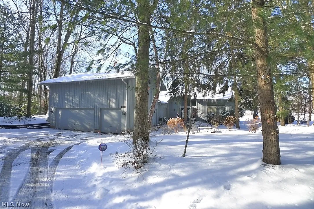469 Antler Point photo 1
