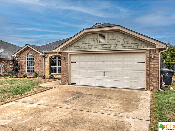 3rd image of 2703 Montague County Dr