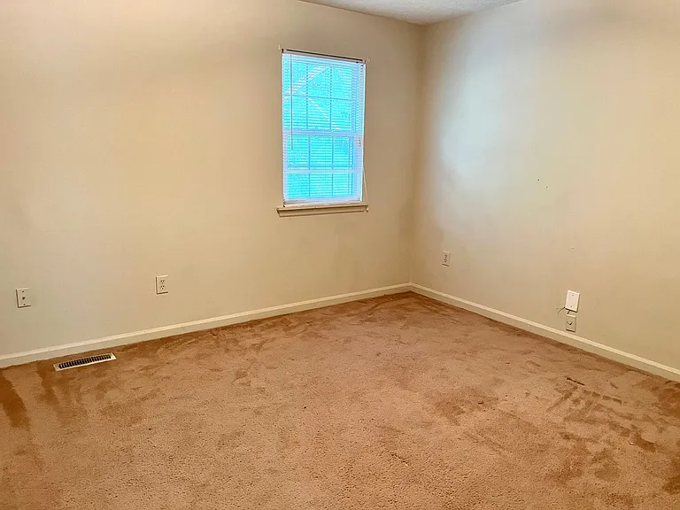110 Chalfont Dr — Photo 14
