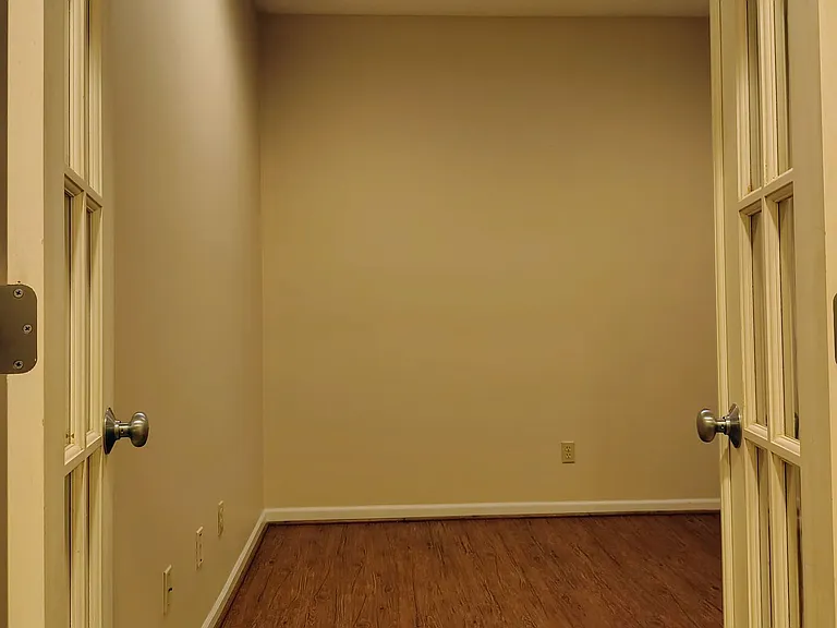 2928 Walnut St — Photo 16