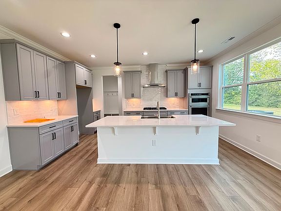 4th image of 171 Yellow River Way