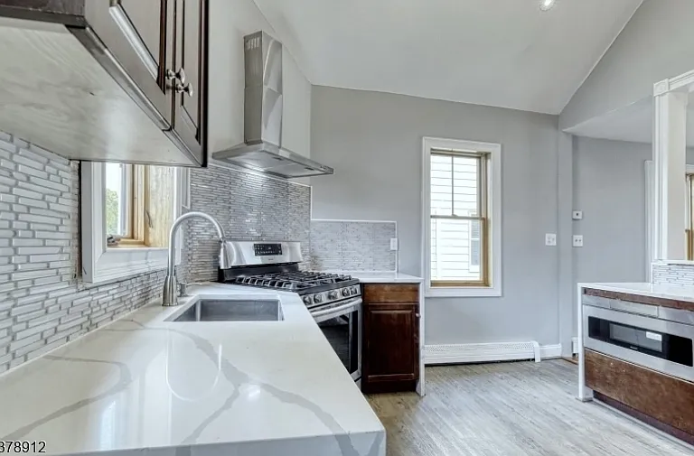 101 Carlton Ave — Photo 5