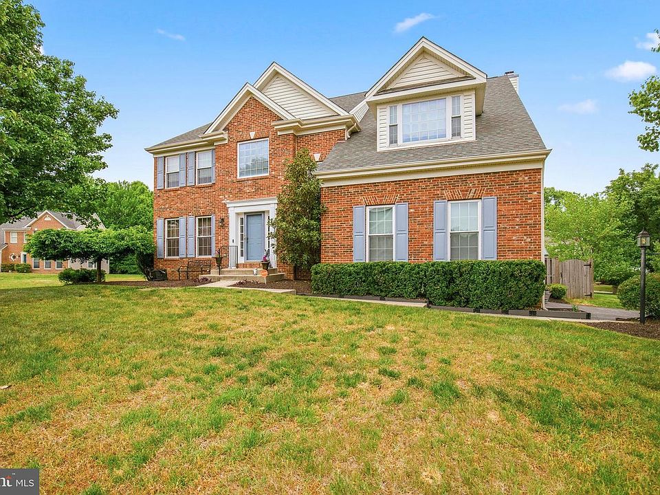 1st image of 2711 Whistling Ct