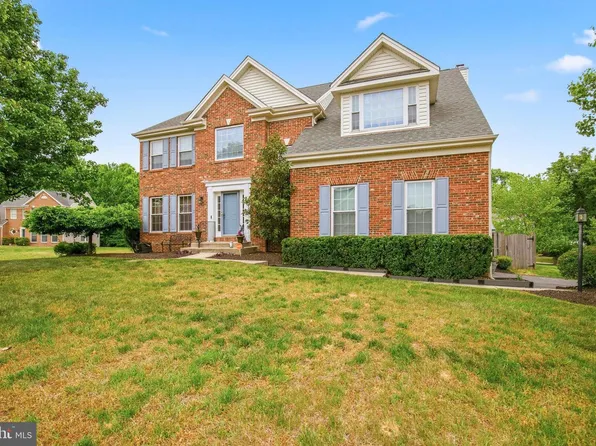 2711 Whistling Ct, Waldorf, MD 20601