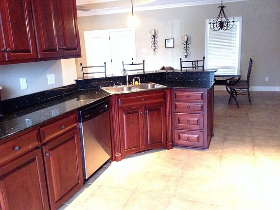 3rd image of 316 Lakewood Dr