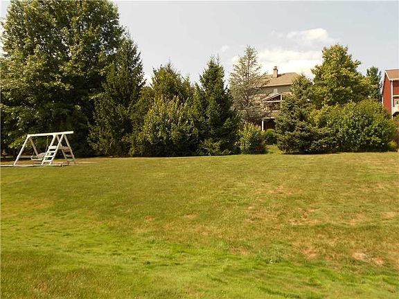 4th image of 610 Rembrandt Cir
