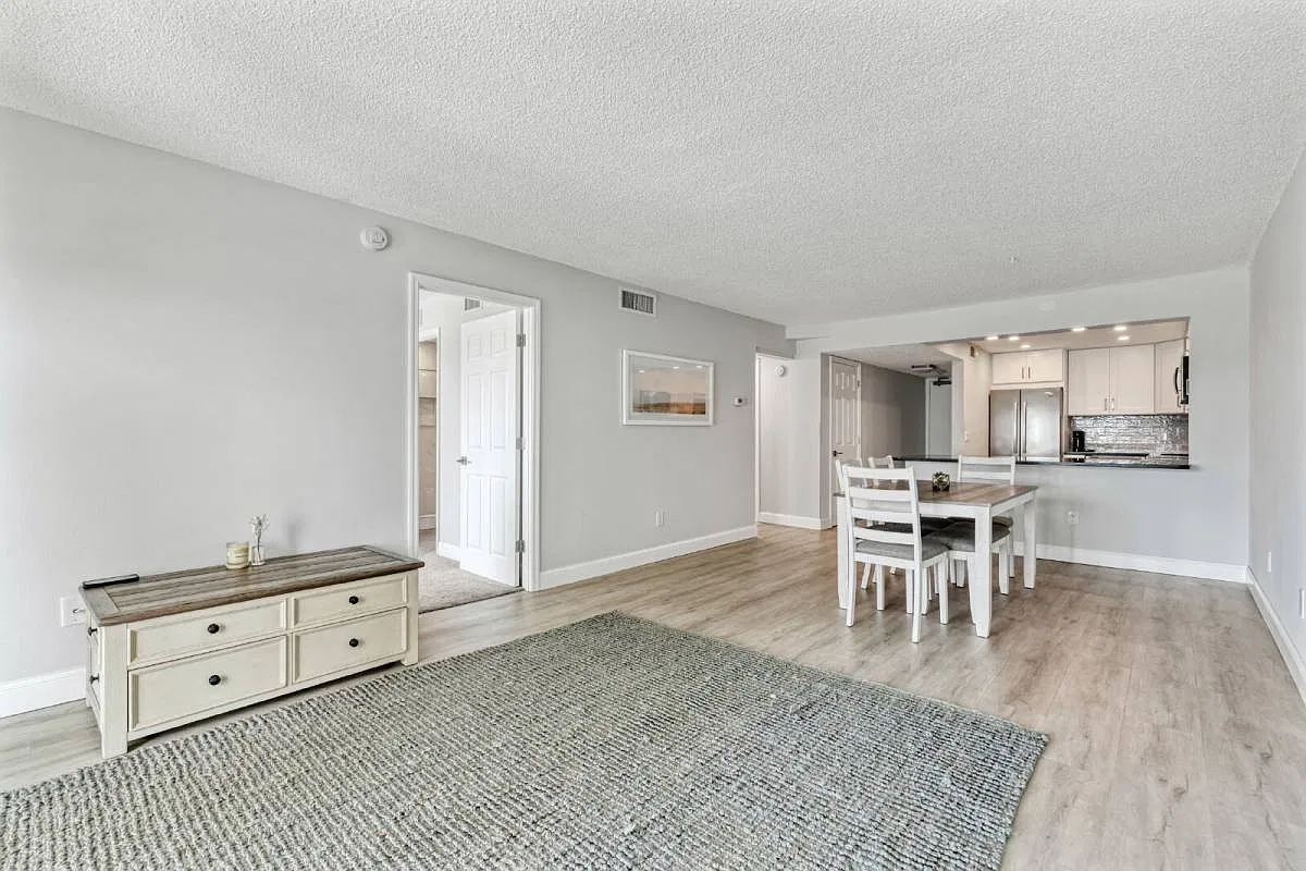 51 Island Way #411 in Clearwater Beach, FL 33767 — Photo 3