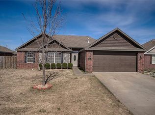 409 E Sweetwater Dr, Rogers, AR 72758