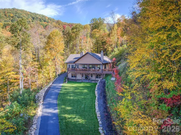 85 Fern Brook Dr, Waynesville, NC 28786