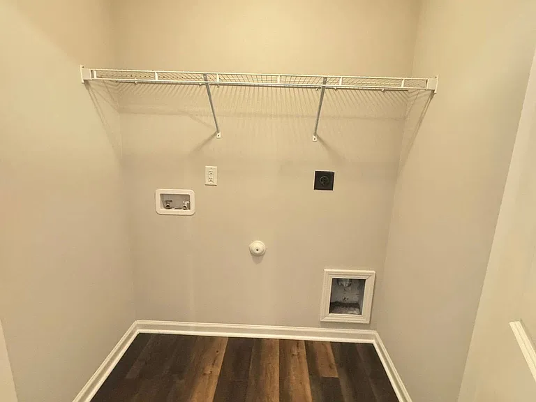 1617 Friendly Rd — Photo 11