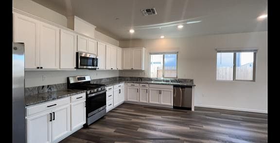 2nd image of 21719 Thorntonhall Dr