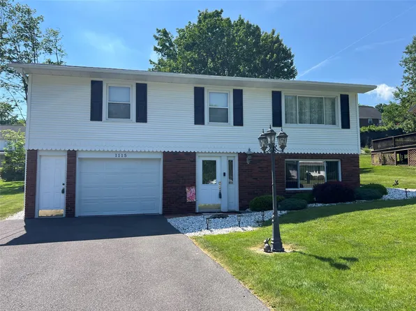 1115 Frost Rd, Endicott, NY 13760