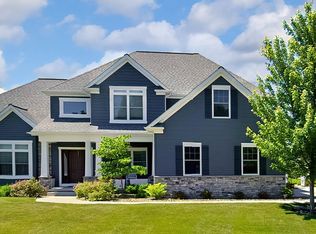 5372 Bear Run Cir, Fairview, PA 16415