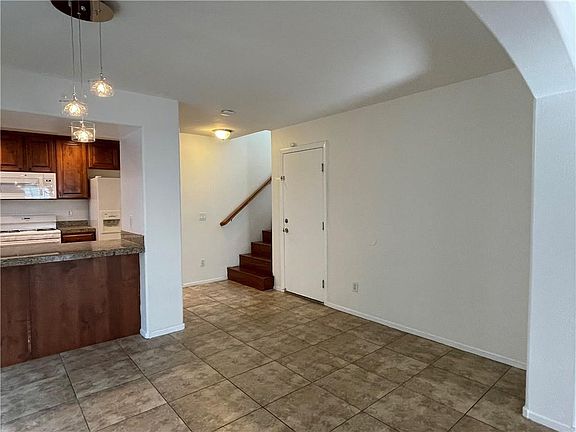 5th image of 6036 Aripeka St