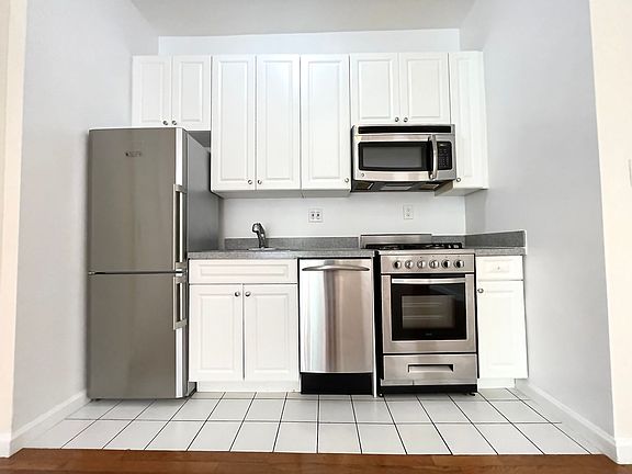 5th image of 53 W 72nd St APT 4J