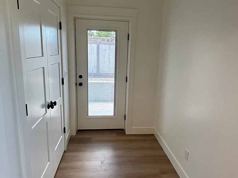 71 N 145 W — Photo 11