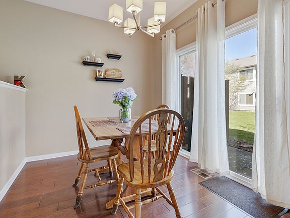 4th image of 335 Thornwood Way Unit D
