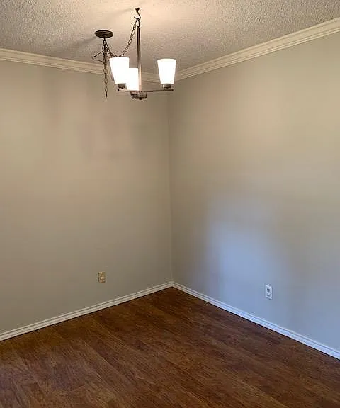 Dining area in kitchen