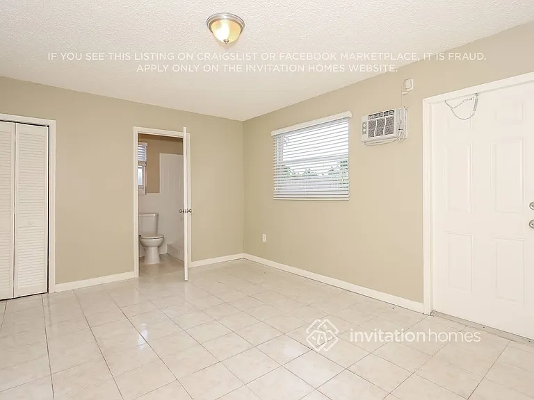 458 NE 38th St — Photo 13