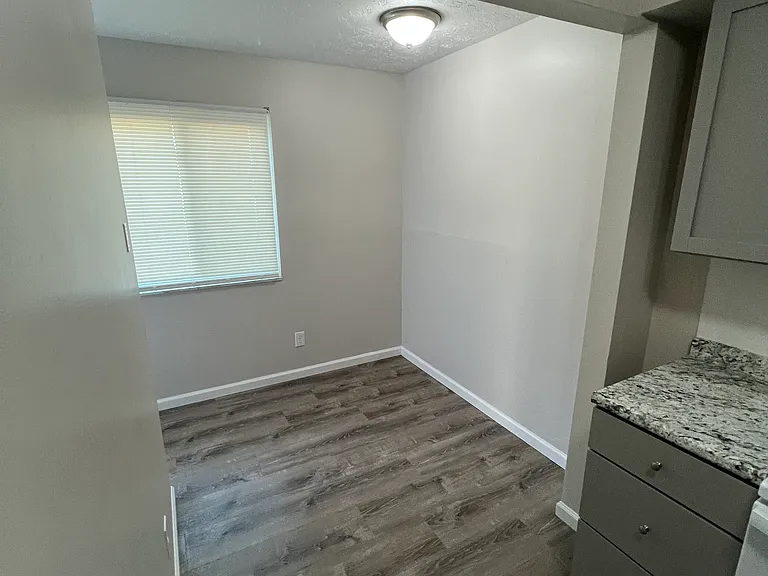 1015 Derbydale Rd #14 — Photo 10