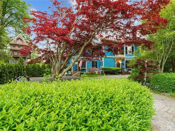 43 Old Beach Rd, Newport, RI 02840