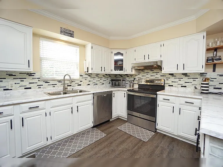 6275 Hummingbird Dr — Photo 6
