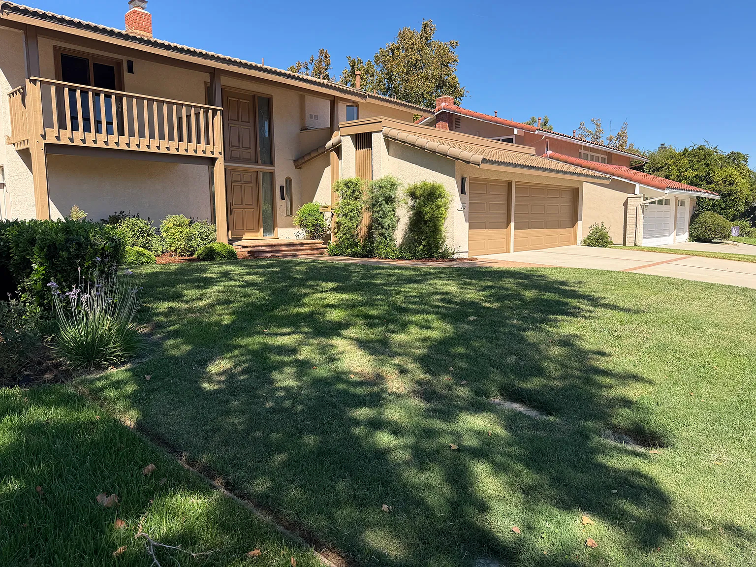 4 bed, 2.5 bath, 2228 sqft, $4,750 — Photo 2