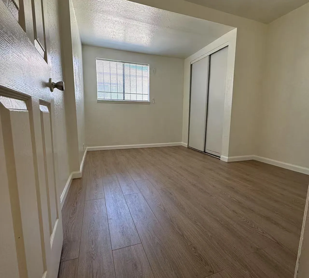 2 bed, $2,000 — Photo 3