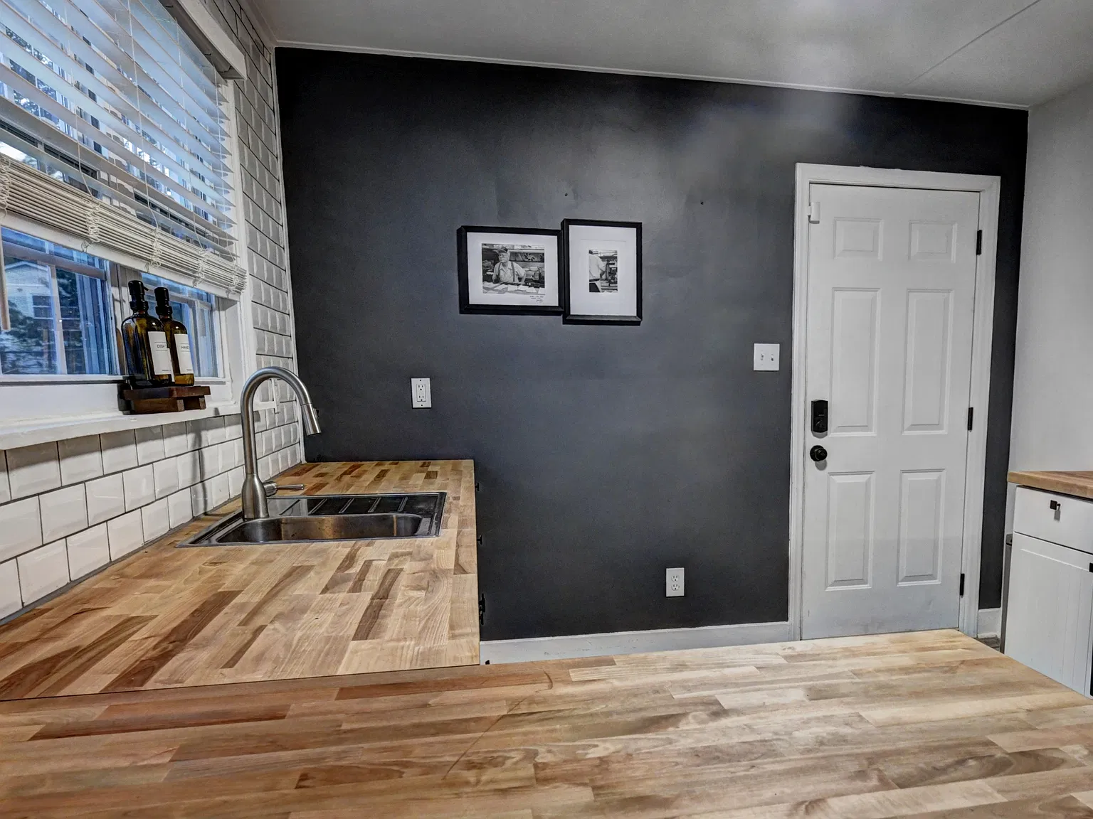 729 Heard Avenue - 1 — Photo 2