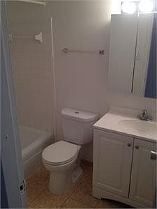 4th image of 101 S Whiting St APT 603