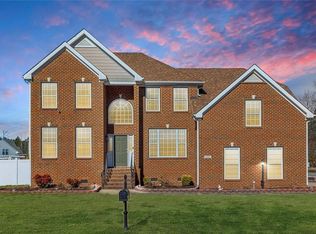 201 Woodhaven Dr, Suffolk, VA 23435