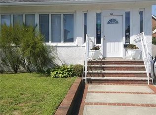134 Beaumont St, Brooklyn, NY 11235