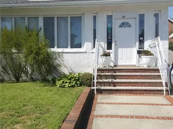 134 Beaumont St, Brooklyn, NY 11235