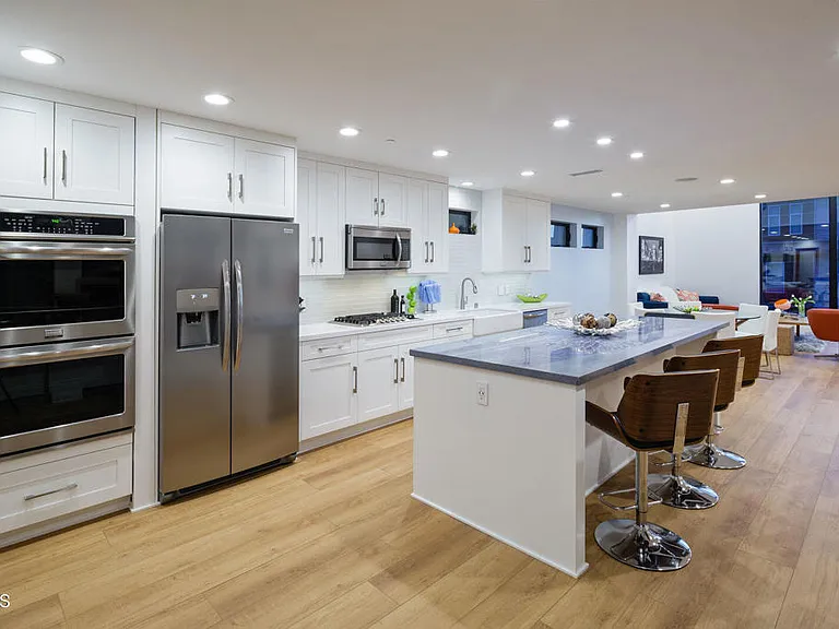 3920 Ocean Dr — Photo 14