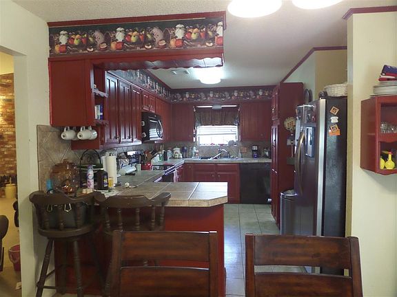3rd image of 213 Dakota Dr