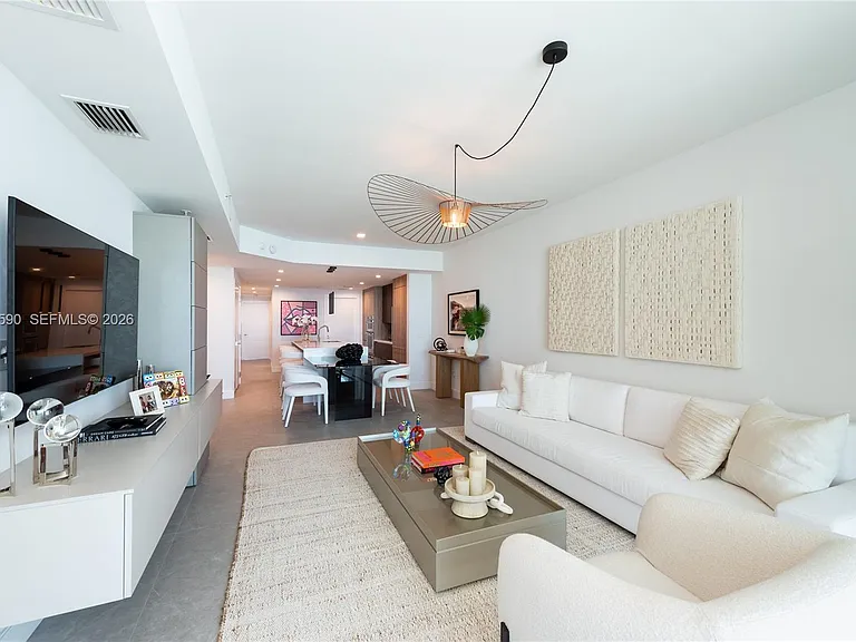 3801 Collins Ave #1502 — Photo 8