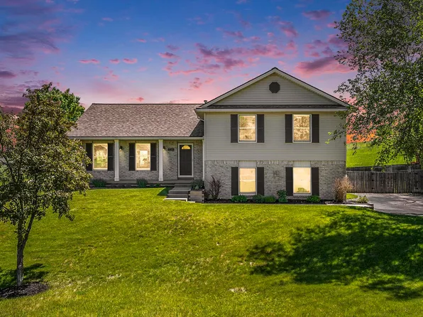 1344 Farmington Dr, Traverse City, MI 49696