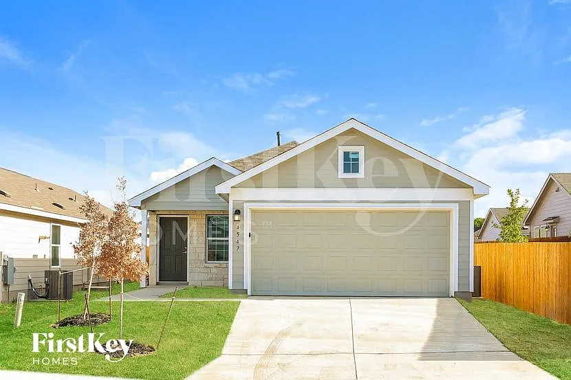 4 bed, 2.0 bath, 1627 sqft, $1,650 — Photo 1