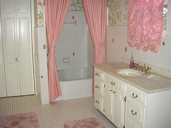 5th image of 501 Fairmont St