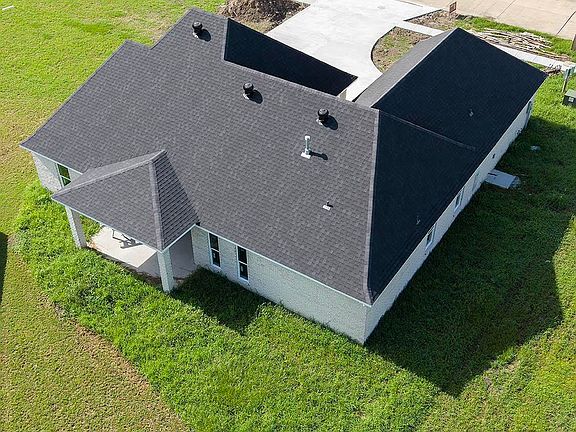 4th image of 116 Clearwater Ln