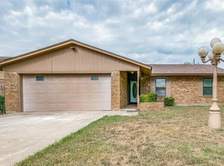 1513 Drexal Dr, Waxahachie, TX 75165