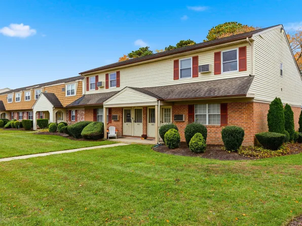 66B Oxford Vlg #66B, Egg Harbor Township, NJ 08234