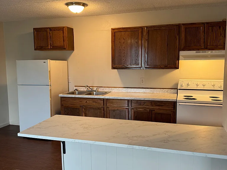 210 Rue Basin #B — Photo 2