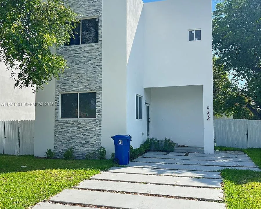 532 NW 17th Ave