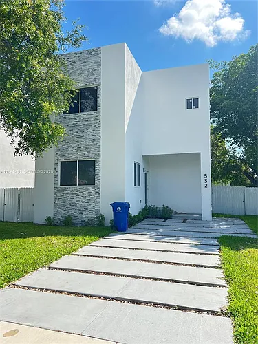 532 NW 17th Ave Photo 1