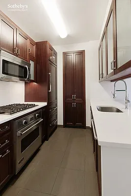 Rented by Sotheby's International Realty | media 10